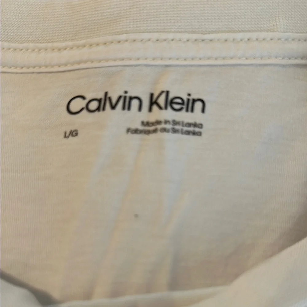 Calvin Klein Blue and White Graphic T-Shirt - Picture 2 of 3